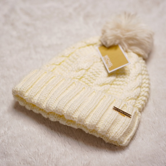 NWT MICHAEL KORS Beanie - Picture 4 of 4